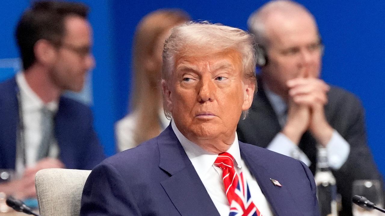 US-Präsident Donald Trump während einer Plenarsitzung der NATO in Brüssel US-Präsident Donald Trump während einer Plenarsitzung der NATO in Brüssel