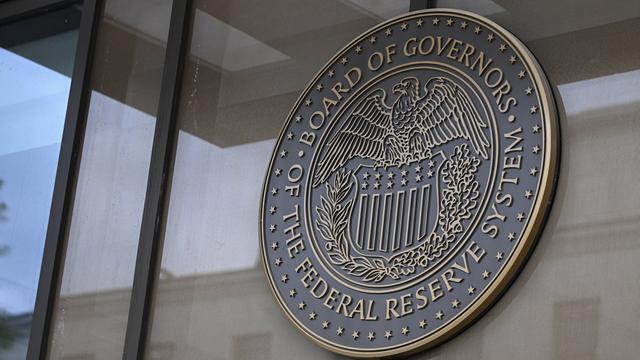 Schild der US-Notenbank Federal Reserve 