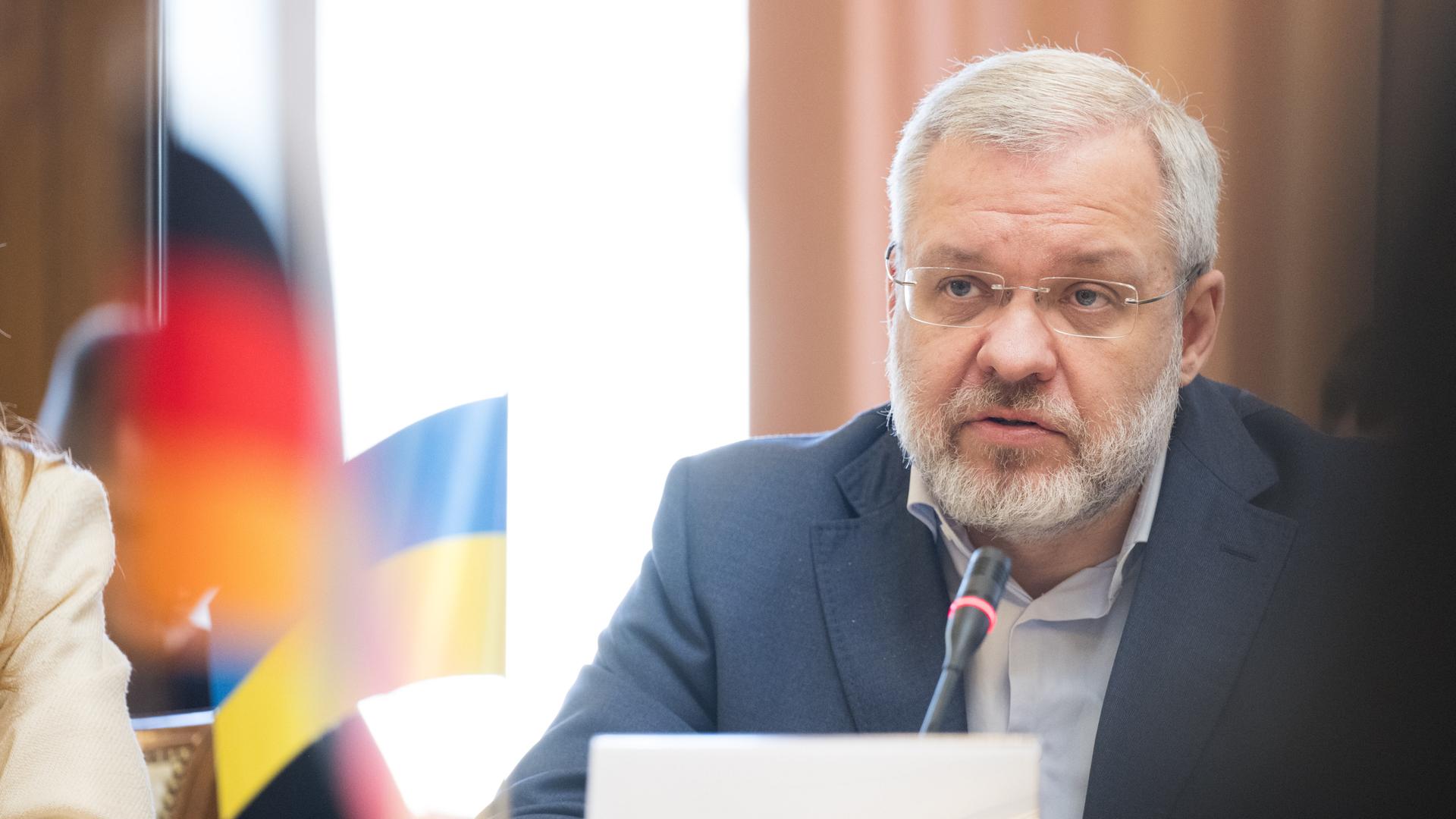 Herman Haluschtschenko, Energieminister der Ukraine, spricht bei einer Pressekonferenz. Herman Haluschtschenko, Energieminister der Ukraine, spricht bei einer Pressekonferenz.