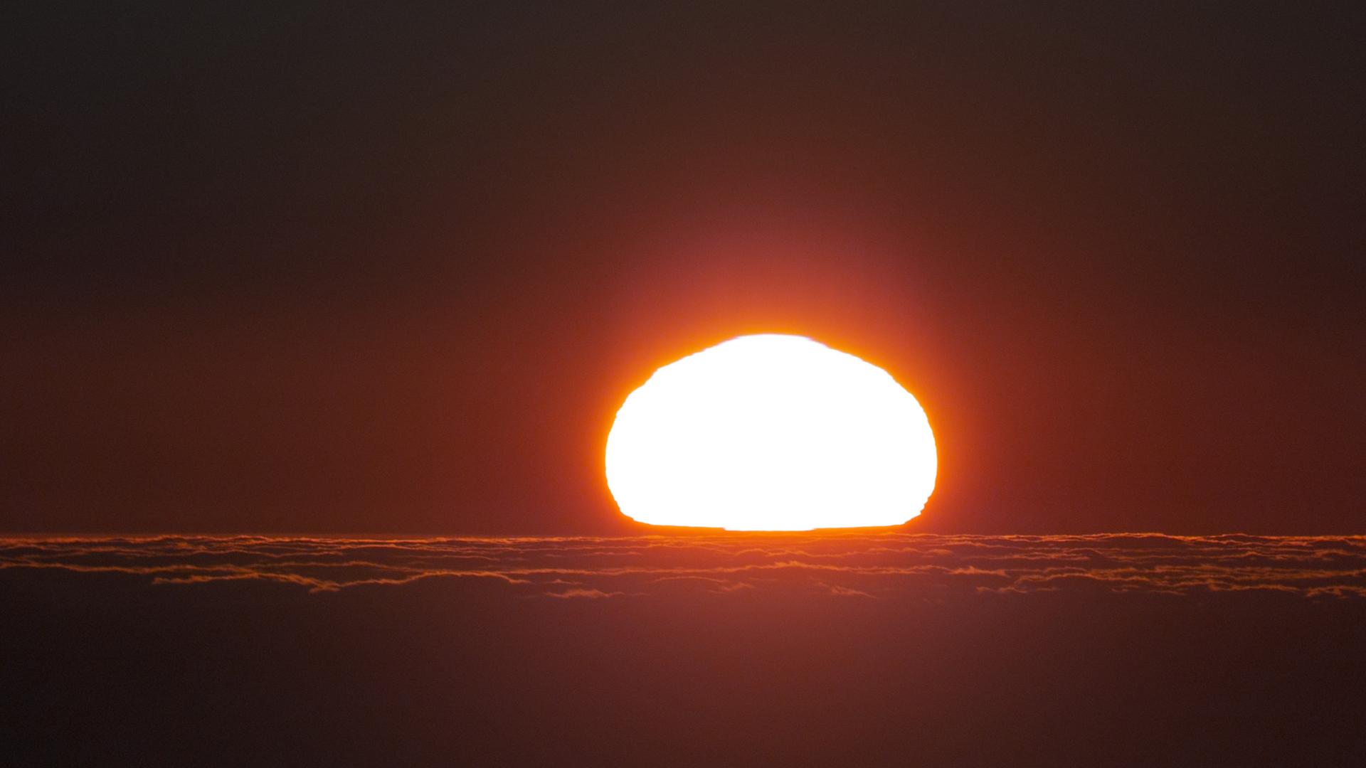 Die Sonne verschwindet jetzt so früh unter dem Südwesthorizont wie sonst nie. 